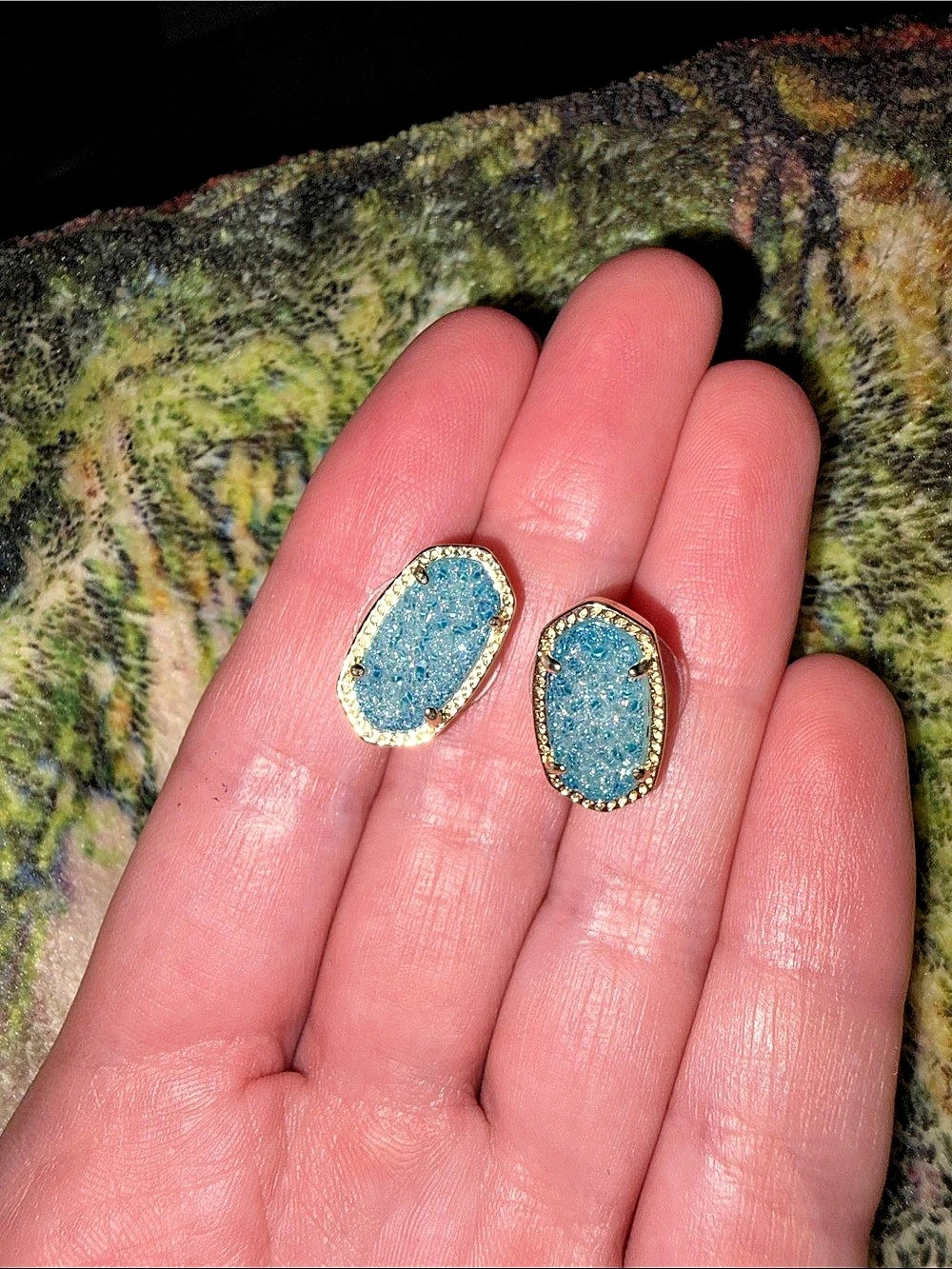 Kendra Scott Ellie Gold Stud Earrings Blue & Gold